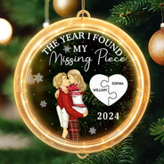 Gift For Couples, Gift For Husband, Gift For Wife, Gift For Boyfriend, Gift For Girlfriend - The Year I Found My Missing Piece Kissing Couples - Personalized LED Pendant Light