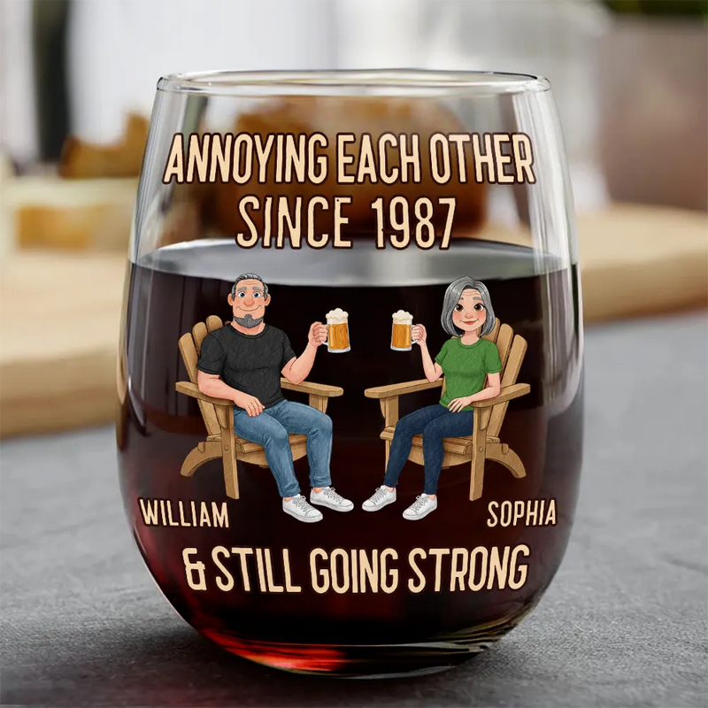 Wedding Anniversary, Humorous, Old Couples, Gift For Couples, Vector - Animate Couple Annoying Each Other - Personalized Stemless Wine Glass