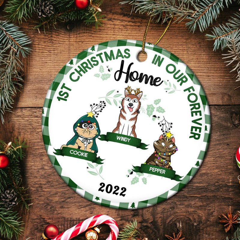 My First Christmas In My Forever Home - Christmas Gift For Cat, Dog Owner, Pet Lover - Personalized Circle Ceramic Ornament