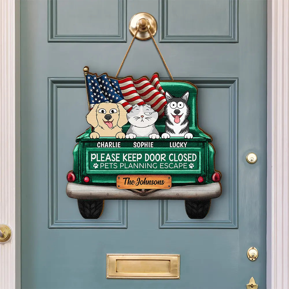 Cat Lovers,Pet Lovers - Cats Planning Escape Trunk - Personalized Custom Shaped Wood Sign