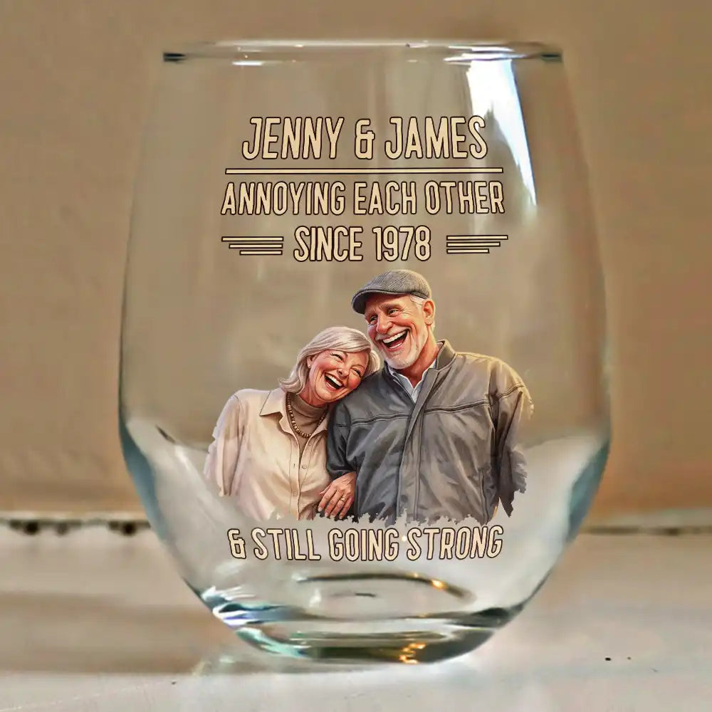 Custom Photo, Art Design, Gift For Couples, Old Couples, Wedding Anniversary, Humorous, Photo - Caricature - Remove BG - Custom Photo Caricature Vintage Annoying Each Other - Personalized Stemless Wine Glass
