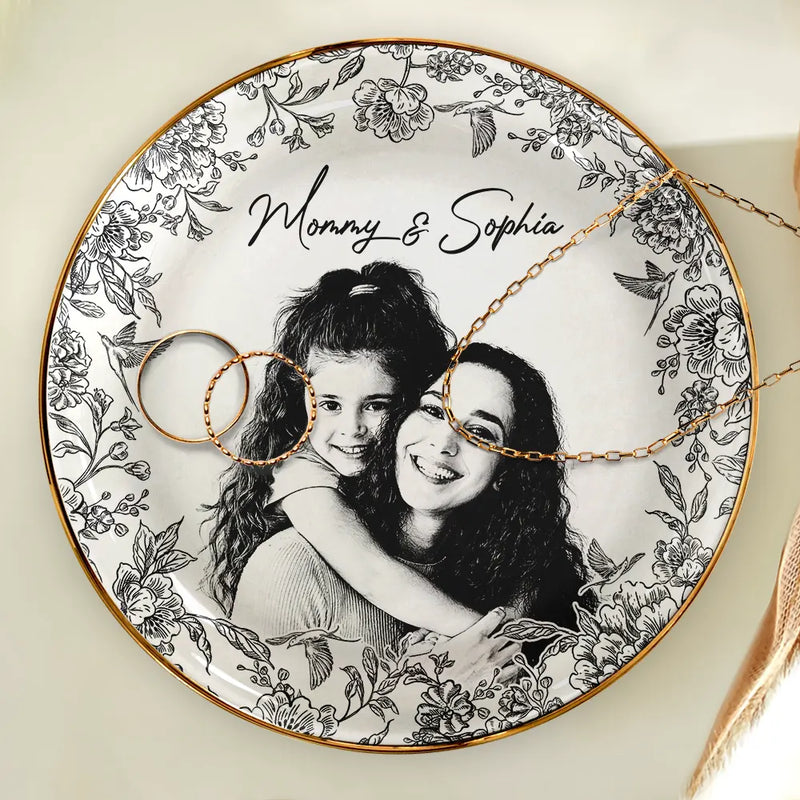 Gift For Mother,Gift For Grandma,Family,Dog Lovers,Dog Mom,Cat Lovers,Cat Mom,Pet Lovers,Pet Mom,Gift For Bestie,Happy - Custom Photo Pencil Sketch Loving Couple Family Pet - Personalized Ring Dish