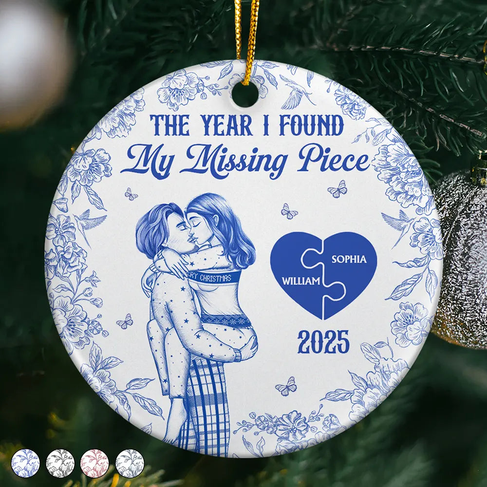 The Year I Found My Missing Piece Kissing Couples Toile - Personalized Circle Ceramic Ornament