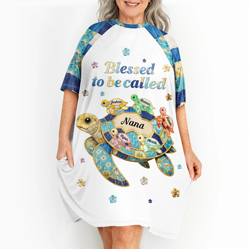 Gift For Mother,Gift For Grandma,Happy,Icon - Grandma Mom Turtle Faux Patchwork Effect - Personalized Women's Sleep Tee