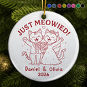 Christmas,Married Couple,Romantic,Gift For Couples,Icon - Just Meowied Couple - Personalized Circle Ceramic Ornament