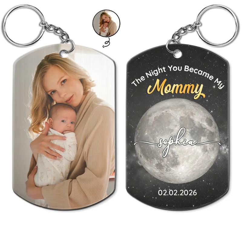 New Mom,New Dad,Gift For Mother,Gift For Father,Family,Happy - Moon Phase Custom Photo The Night You Became My Mommy - Personalized Aluminum Keychain