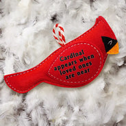 Family,Memorial,Love,Christmas - Memorial Cardinal A Gentle Reminder That We Are Never Far Apart - Personalized Wool Felt Ornament