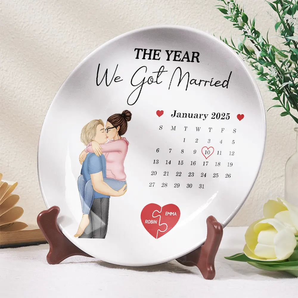Gift For Couples, Gift For Husband, Gift For Wife, Gift For Boyfriend, Gift For Girlfriend - Calendar The Day I Found My Missing Piece - Personalized Ceramic Plate
