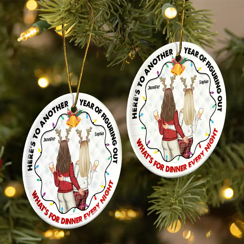 Gift For Couples - Christmas Couple Figuring Out Dinner - Personalized Circle Ceramic Ornament