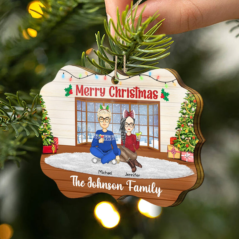 Merry Christmas Lovely Family - Gift For Parents - Personalized Medallion Wooden Ornament
